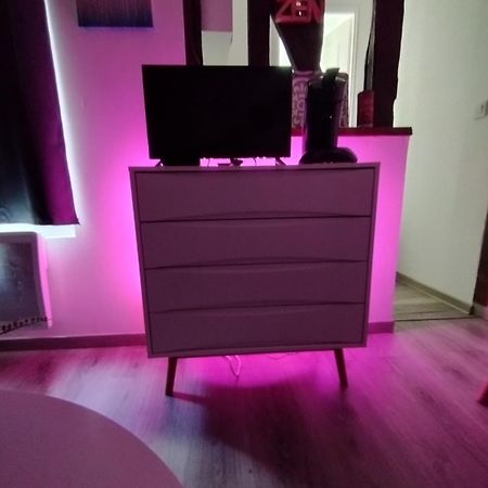 Studio Charmant Confortable Tv Centre Ville לובייה מראה חיצוני תמונה