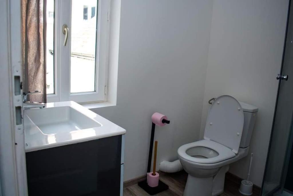 Studio Charmant Confortable Tv Centre Ville לובייה מראה חיצוני תמונה